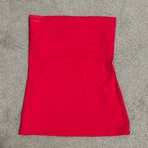 Susana Monaco red strapless form-fitting top. Like new condition! Size S.